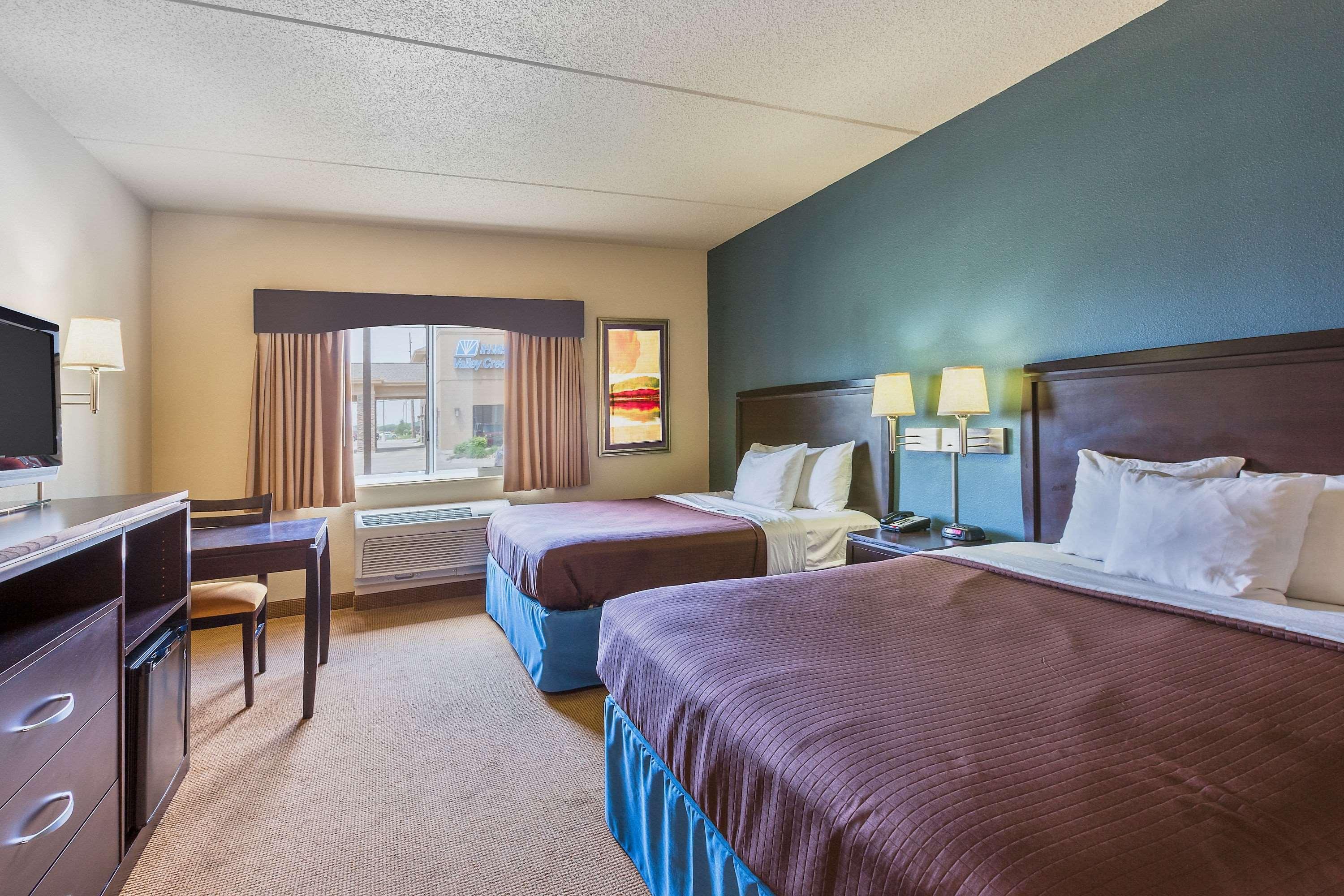 Americinn By Wyndham Monmouth Eksteriør bilde