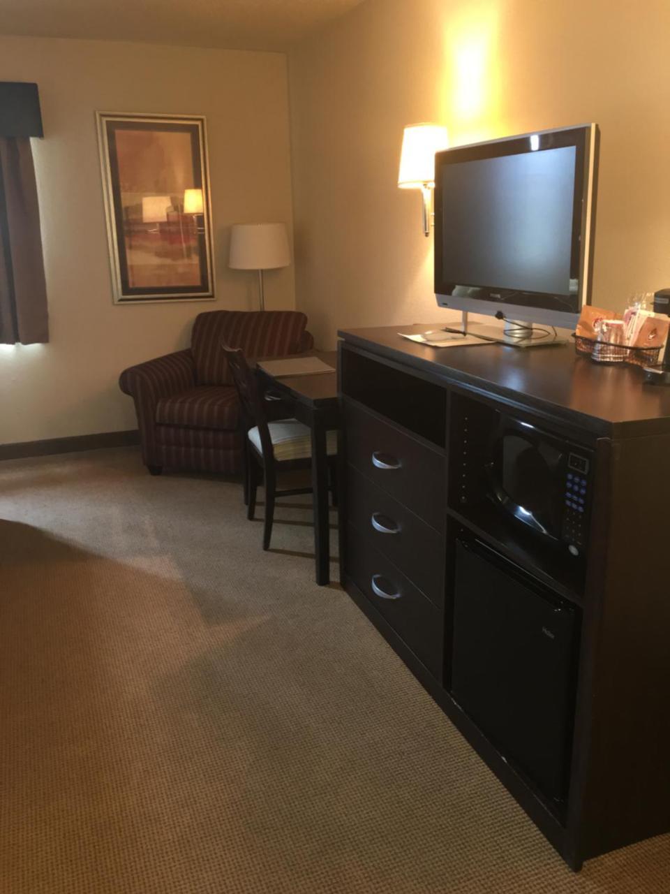 Americinn By Wyndham Monmouth Eksteriør bilde