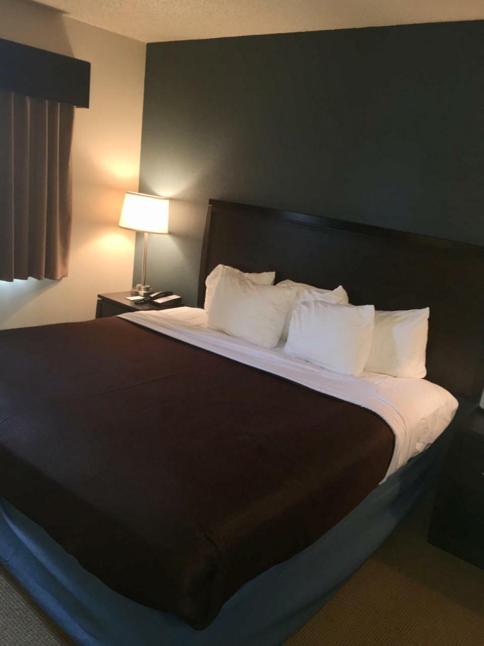 Americinn By Wyndham Monmouth Eksteriør bilde